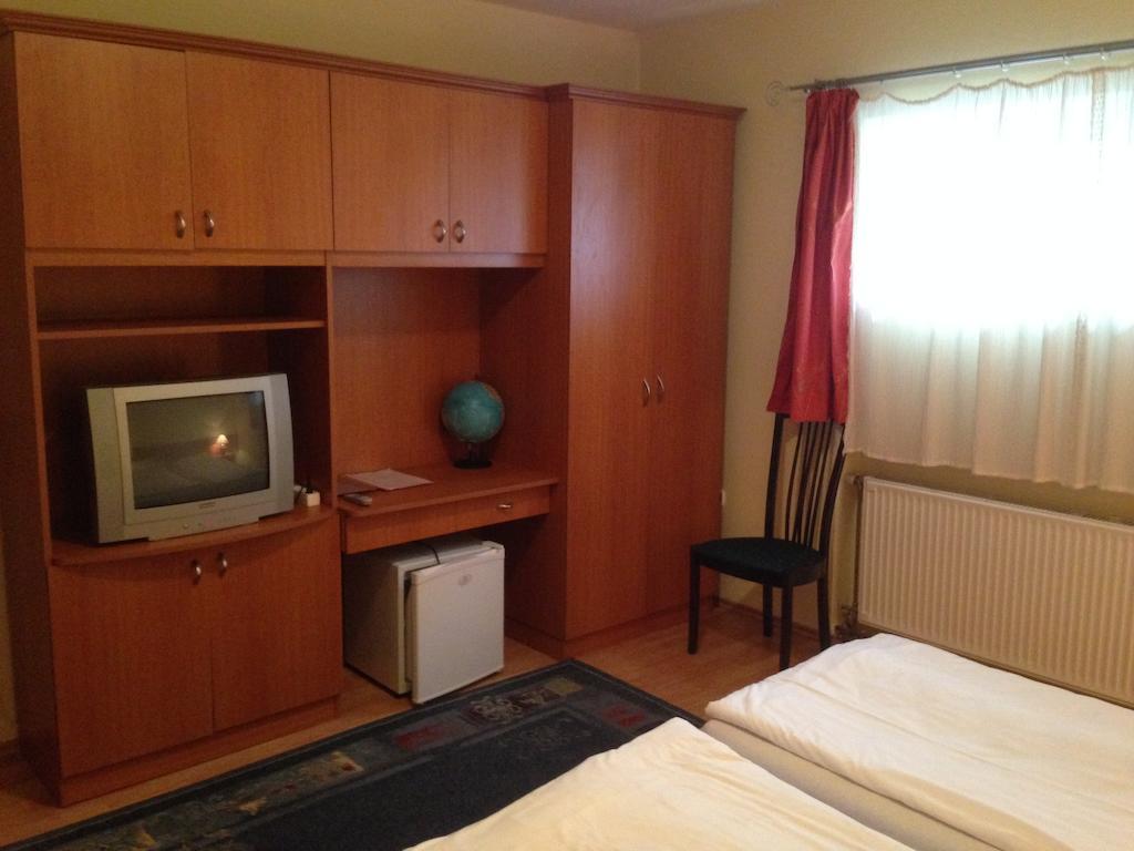 Juhasz Fogado Bed & Breakfast Fonyod Room photo